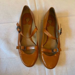 Italian shoes with buckles and straps